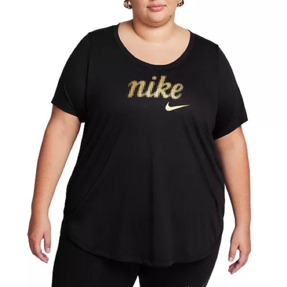 Nike Women's Plus Size Essential Tunic Logo T-Shirt 1X black